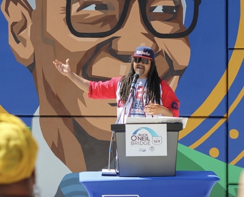 Artist Sike Style, speaking at Mural Reveal event.